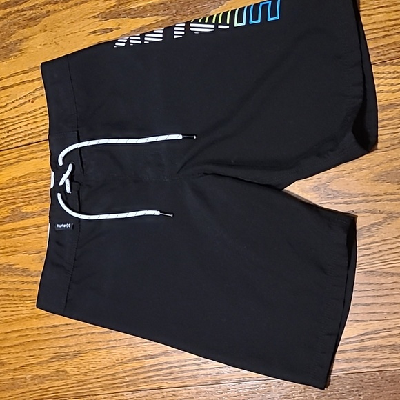Hurley Black Board Shorts with Multicolor Side Logo - Boy's 7 - Picture 2 of 8
